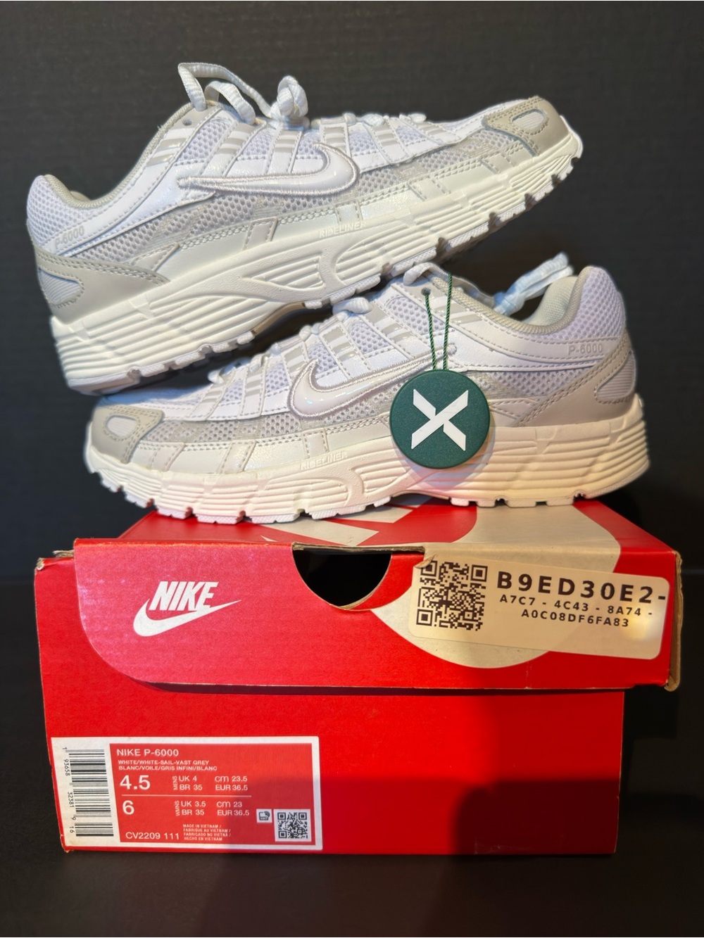 Nike P-6000’s size 6W/4.5Y
